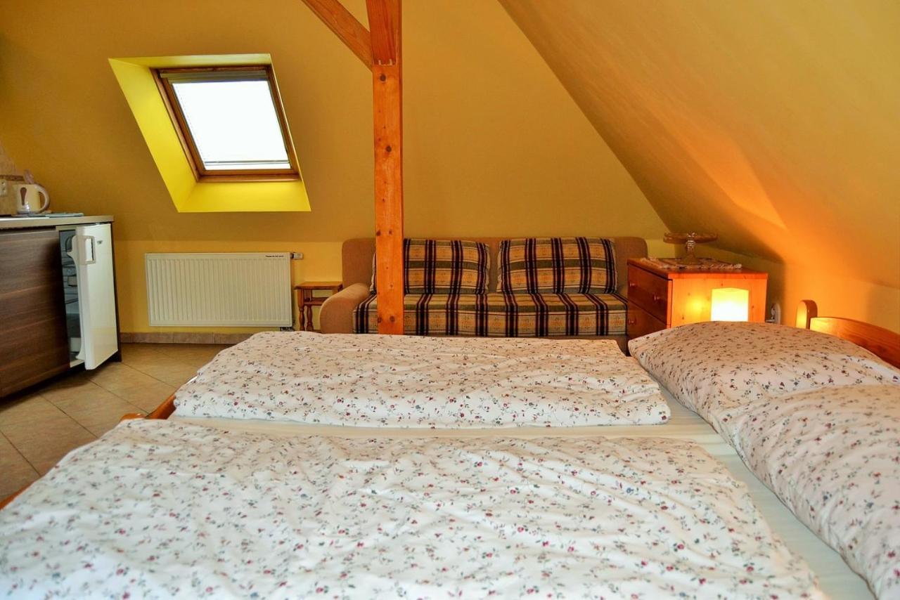 Apartments Nicol Karlowe Wary Zewnętrze zdjęcie